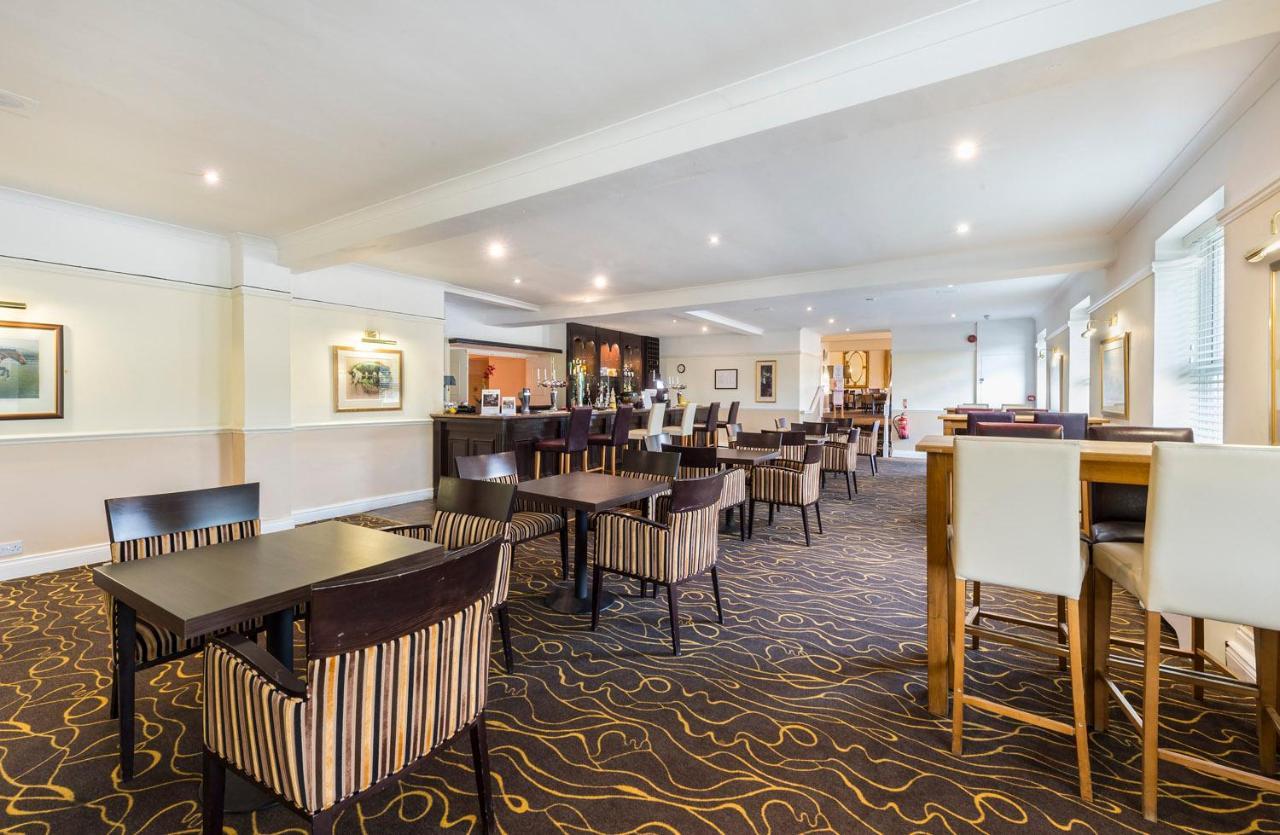 Ramada By Wyndham Cheltenham Golden Valley エクステリア 写真