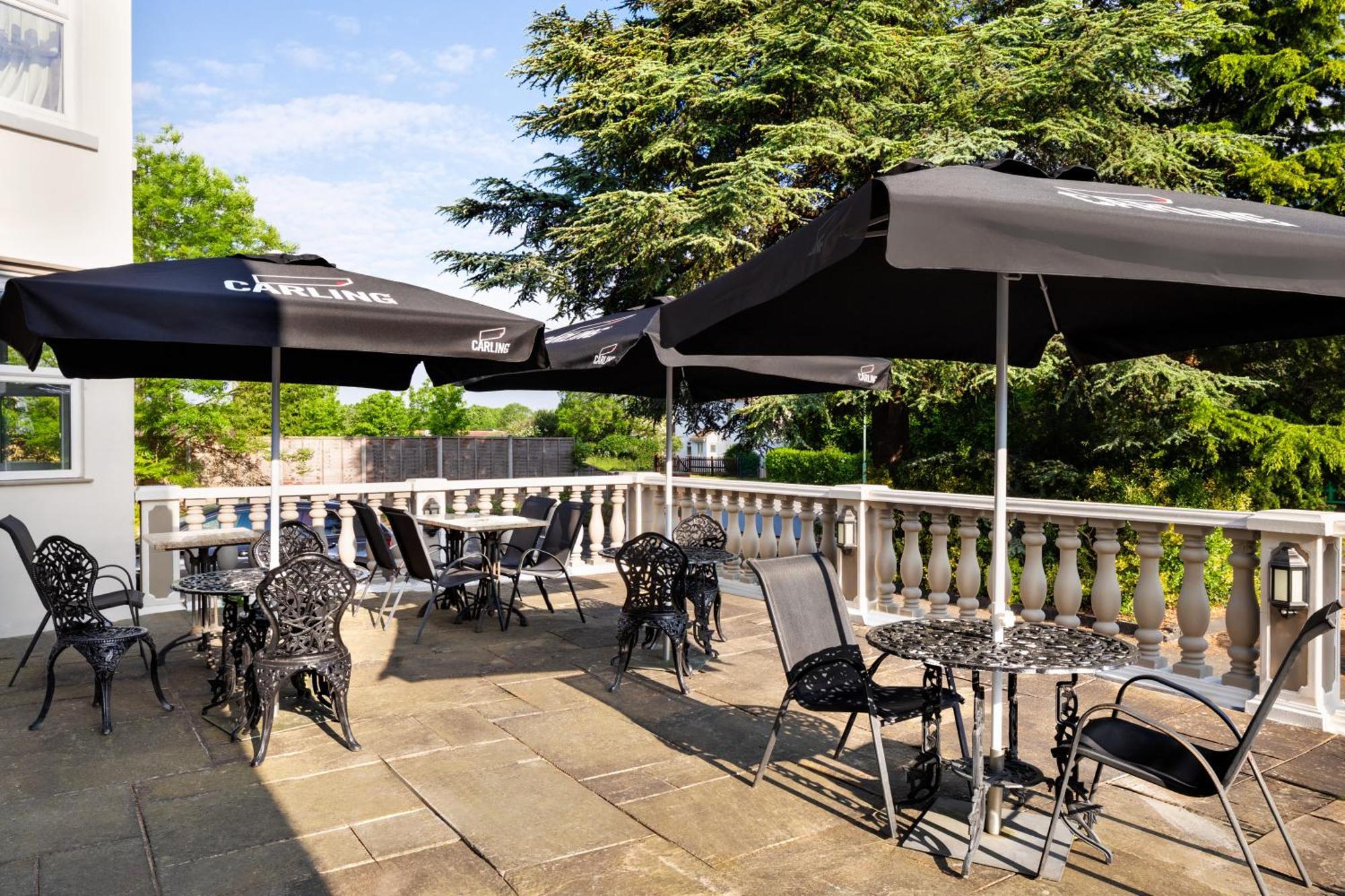 Ramada By Wyndham Cheltenham Golden Valley エクステリア 写真